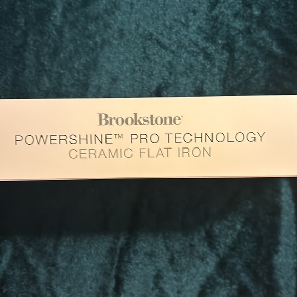 Brookstone Ceramic Flat Iron Powershine Technology Technology NEW in Box - Picture 14 of 16